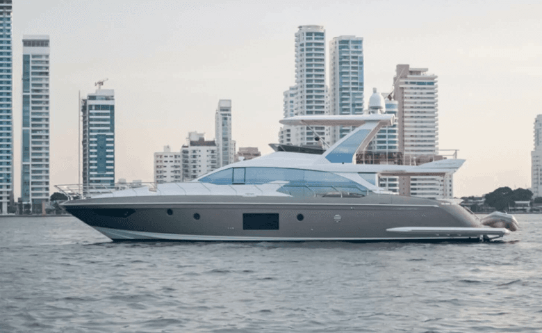 AZIMUT FLYBRIDGE 68´