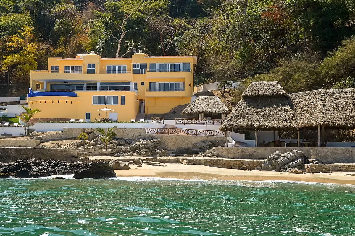 VILLA PLAYASOLA